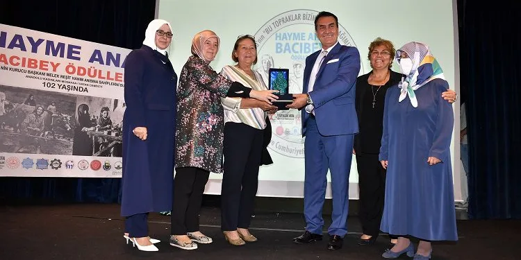 Osmangazi’ye Hayme Ana Bacıbey Ödülü