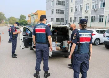 Bursa’da jandarmadan okul çevrelerinde denetim