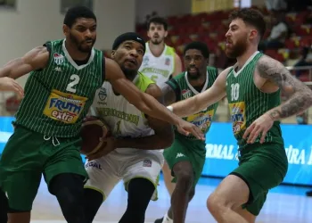 Frutti Extra Cup: Merkezefendi Belediyesi Basket: 64 – Frutti Extra Bursaspor: 79