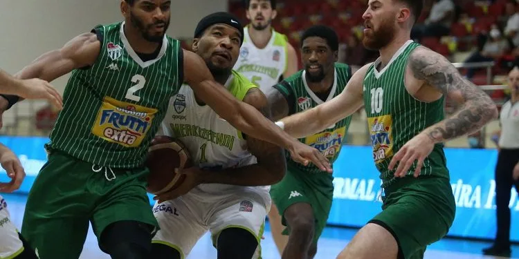 Frutti Extra Cup: Merkezefendi Belediyesi Basket: 64 – Frutti Extra Bursaspor: 79