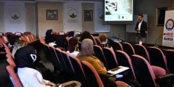 “En İyi Narkotik Polisi Anne” eğitimine büyük ilgi