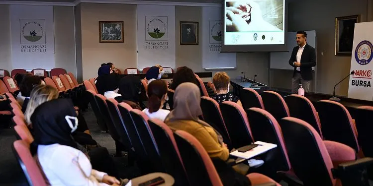 “En İyi Narkotik Polisi Anne” eğitimine büyük ilgi