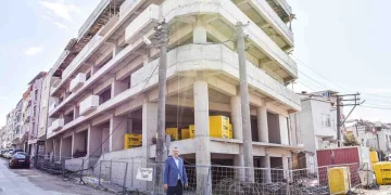 Karacabey’de Gençlik Merkezi gün sayıyor