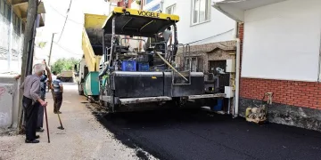 Bursa Yıldırım’da yollar yenileniyor