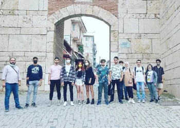Gençler Bursa’yı adımladı