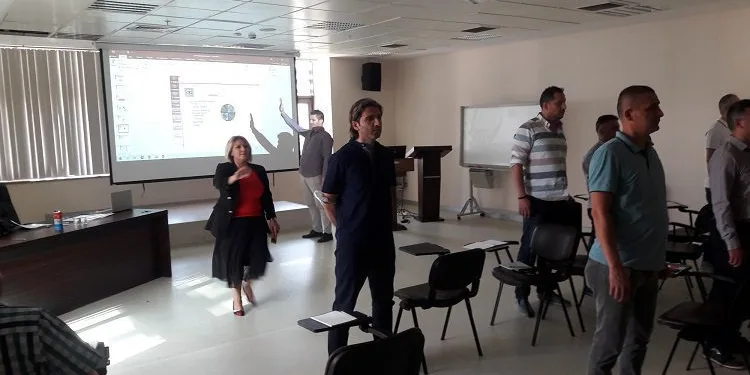İletişimcilere çağrı merkezi uzmanlığı eğitimi