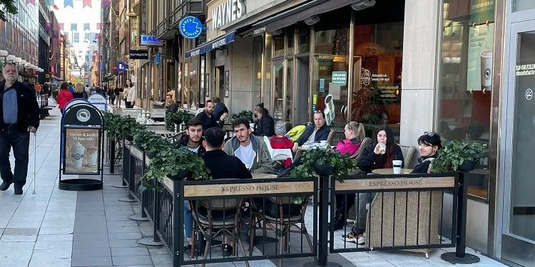 İsveç’te Covid-19 önlemleri tamamen kaldırıldı