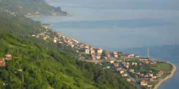Mahalleli Sinop’tan ayrılmak için sandık başına gidiyor