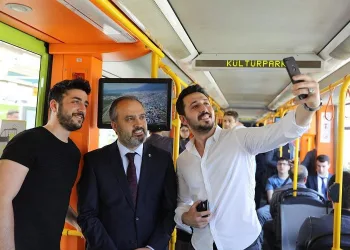 Öğrenciye en ucuz toplu ulaşım hizmeti Bursa’da
