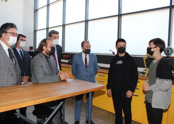 Bursa’da Bilim ve Sanat Merkezleri ve Fen Liseleri’nde Ar-Ge dönemi başladı