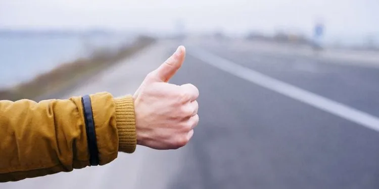 Bursa’da öğrenciler mağdur! Otostopla okula gidiyorlar
