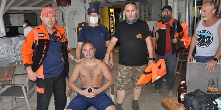 Denizde kayboldu, 5 saat sonra karada bulundu