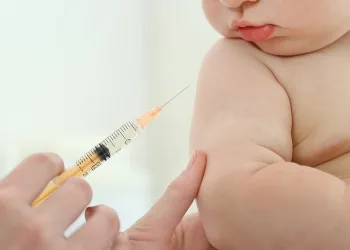 Bebeğe yanlışlıkla Covid aşısı yapıldı