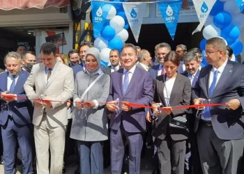 Ali Babacan Bursa’da partisinin ilçe binasının açılışını yaptı