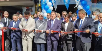 Ali Babacan Bursa’da partisinin ilçe binasının açılışını yaptı