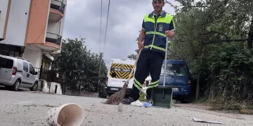 Temizlik görevlisi yaptığı kalp masajıyla hayat kurtardı
