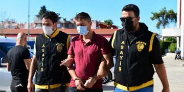 İlişki vaadiyle buluştuğu kadının sevgilisi tarafından dövülüp, gasbedildi