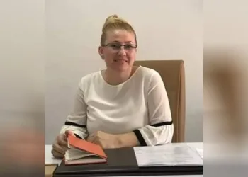 Covid tedavisi gören müdür yardımcısı hayatını kaybetti