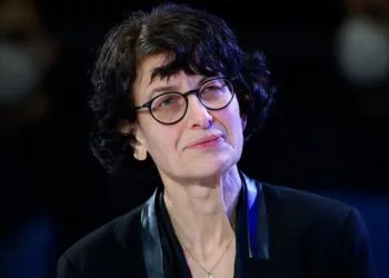 Özlem Türeci: 12 veya 18 ayda bir yeni doz