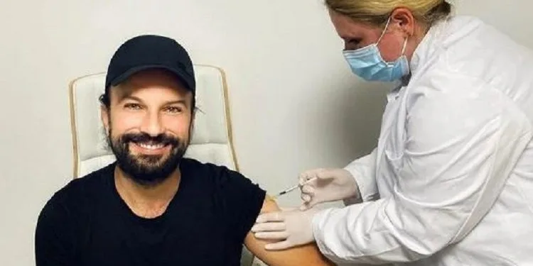 Tarkan ikinci doz aşısını oldu