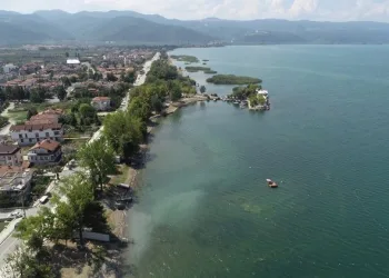 İznik Gölü kenarında el bombası bulundu