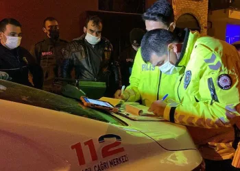 Ödünç aldığı motosiklette uyuşturucuyla yakalandı