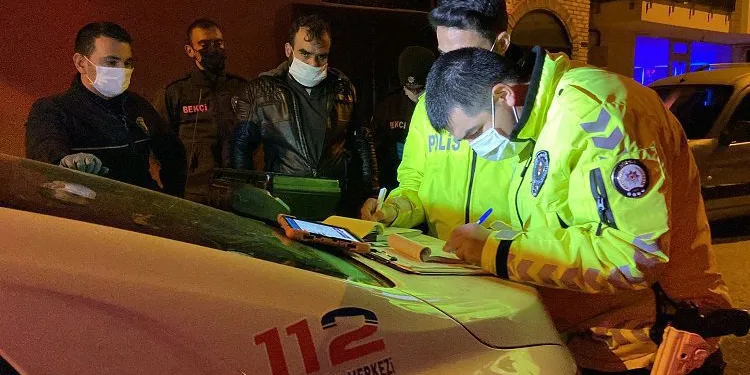 Ödünç aldığı motosiklette uyuşturucuyla yakalandı