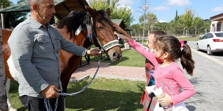Hayvanları Koruma Günü İnegöl’de etkinliklerle kutlandı