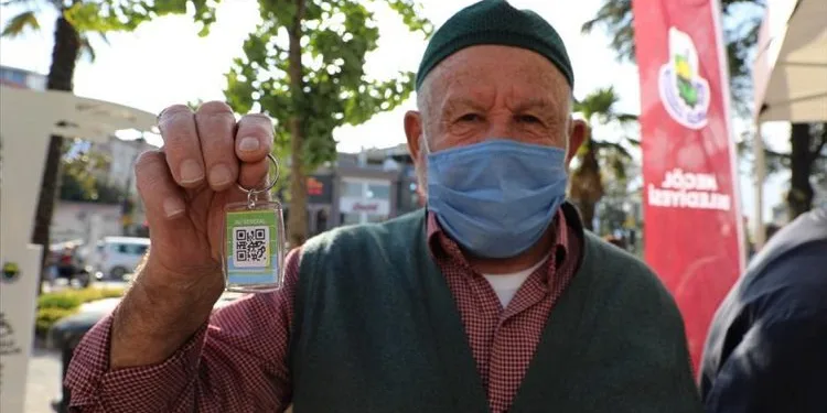 İnegöl Belediyesi’nden 65 yaş üzerine HES kodlu anahtarlık