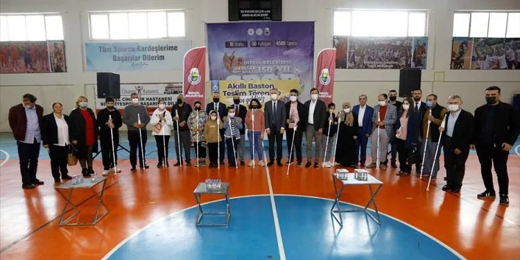 Bursa İnegöl’de görme engelliler akıllı baston ile özgürleşecek