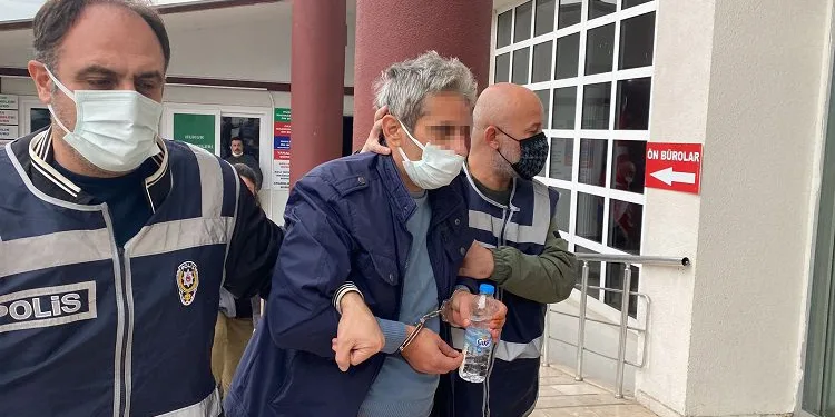 12 yaşındaki yeğenini bıçaklayarak öldürdü