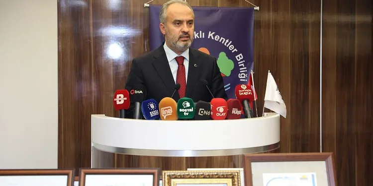 Sağlık, tüm kentlerin ana gündemi