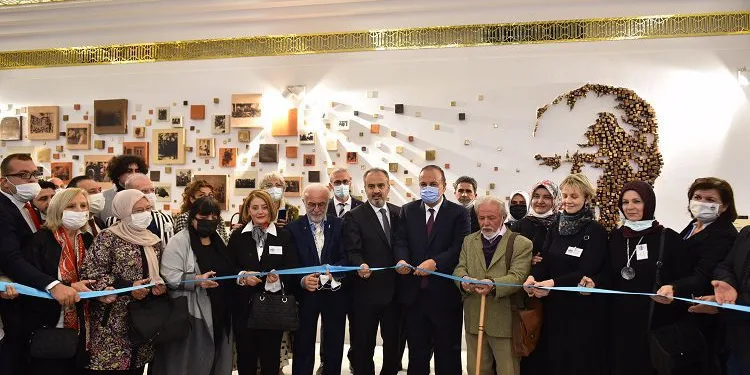 Bursa’da Cumhuriyet coşkusu sergiyle başladı