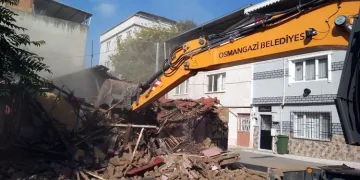 Osmangazi’de mahallelere nefes aldıran yıkım
