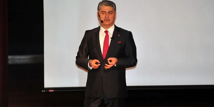 TOGG Ceo’su Bursa Uludağ Üniversitesi’nin akademik yılı açılışına katıldı