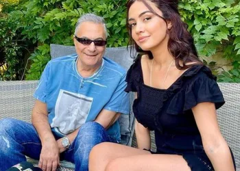 Ece Ronay’dan Mehmet Ali Erbil’e taciz suçlaması