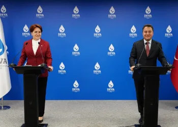 Meral Akşener’den Ali Babacan’a ziyaret