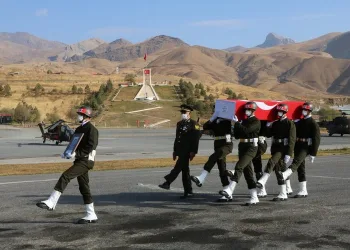 Hakkari’de araç kazasında 1 şehit