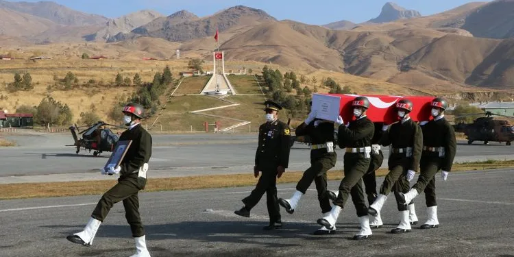 Hakkari’de araç kazasında 1 şehit