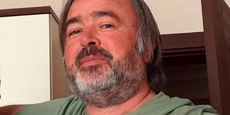 Aşı karşıtı öğretim üyesi virüsten öldü
