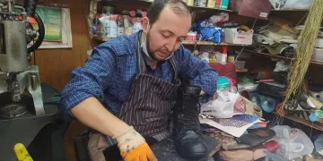 Bursa’da ayakkabı tamircilerinin yüzü güldü