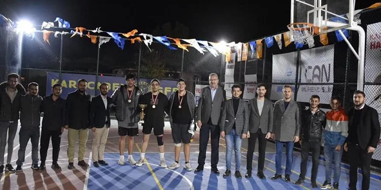 Karacabey’de sokak basketbolu turnuvası sona erdi