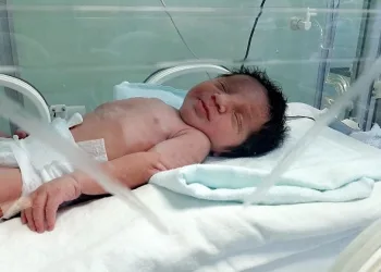 Canlı gömülen bebekten güzel haber