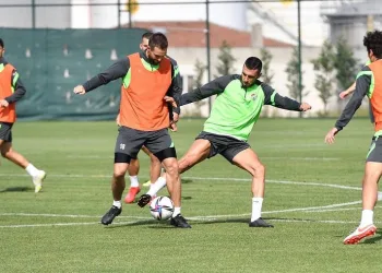 Bursaspor’da Kocaeli kampı başladı
