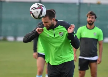Bursaspor’un Kocaeli kampında tempo arttı