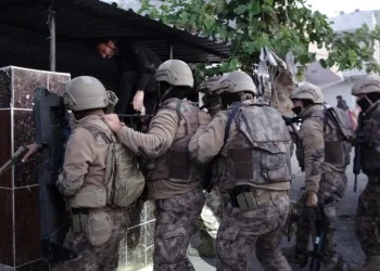 Bursa’da şafak vakti operasyon! Çok sayıda gözaltı