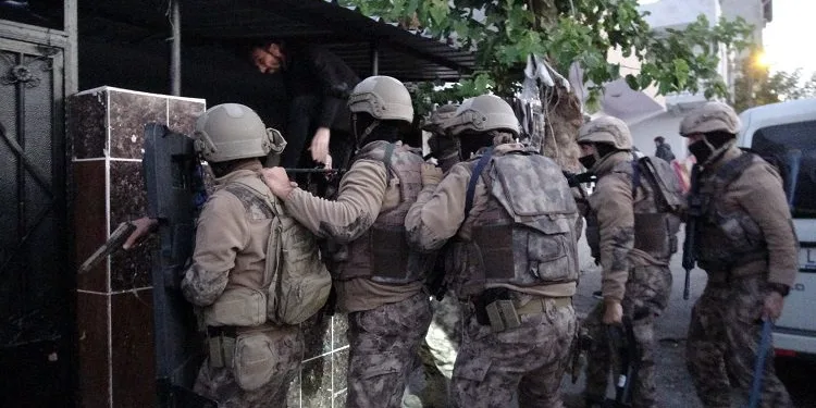 Bursa’da şafak vakti operasyon! Çok sayıda gözaltı