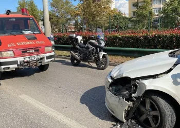 Bursa’da trafiği durma noktasına getiren kaza