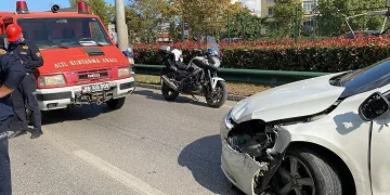 Bursa’da trafiği durma noktasına getiren kaza