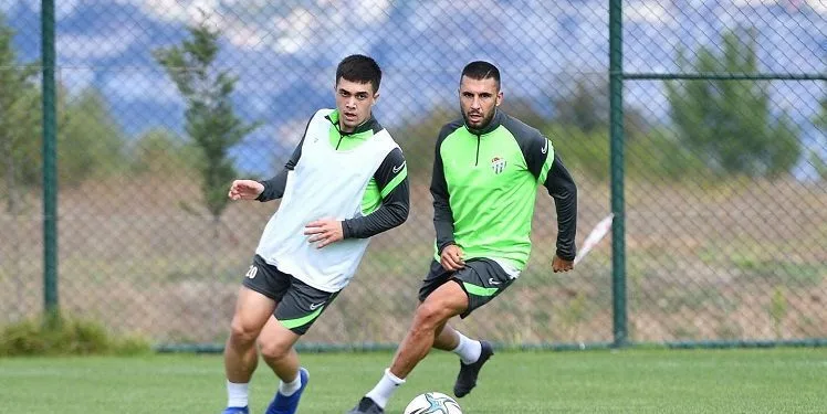 Bursaspor, Kocaeli’de taktik çalıştı
